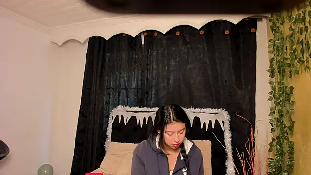 Tiffany Nm online show from December 15, 1:50 pm