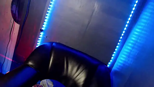 dennaplayer2025 online show from October 21, 12:48 pm