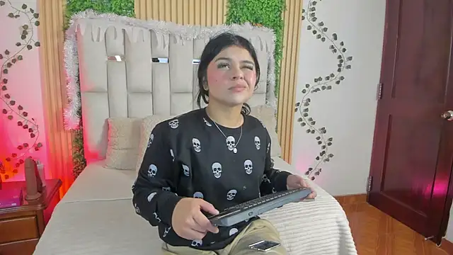 Jade Nmm online show from December 19, 1:02 pm