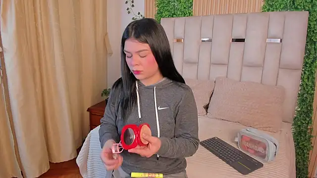 Jade Nmm online show from April 14, 12:32 pm