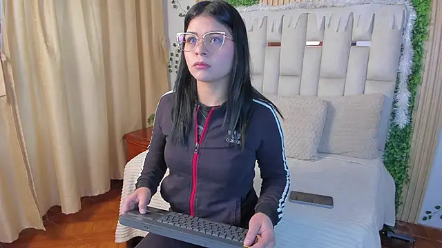 Jade Nmm online show from November 29, 1:11 pm