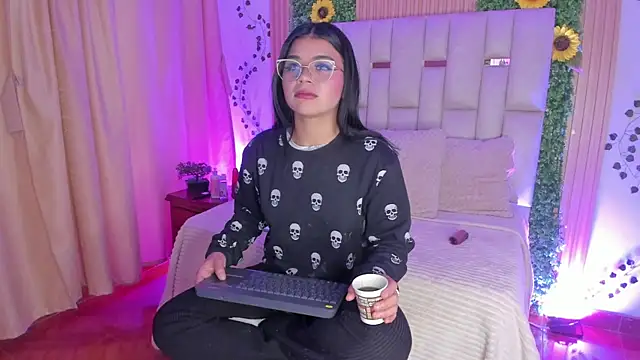 Jade Nmm online show from November 6, 1:04 pm