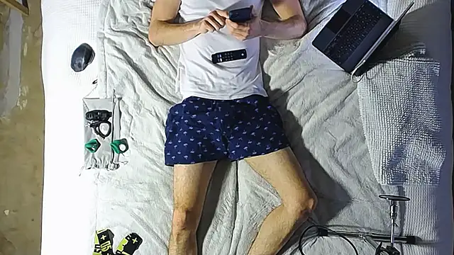 Just2Try online show from February 21, 4:09 pm