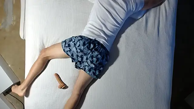 Snapshot of Just2Try chatting on November 22, 4:39 pm Just2Try online show from November 22, 4:39 pm