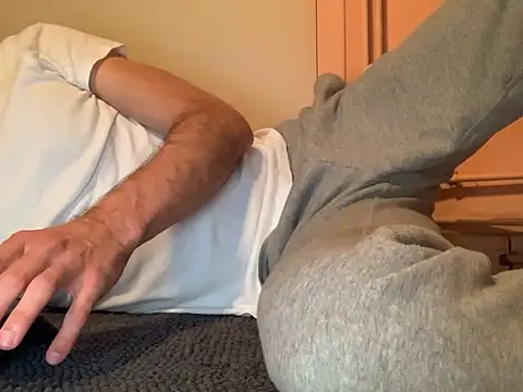 Snapshot of Just2Try chatting on November 28, 7:58 pm Just2Try online show from November 28, 7:58 pm