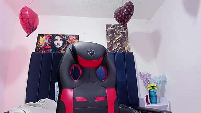 Snapshot of Hanna_wish chatting on December 3, 1:10 pm Hanna wish online show from December 3, 1:10 pm