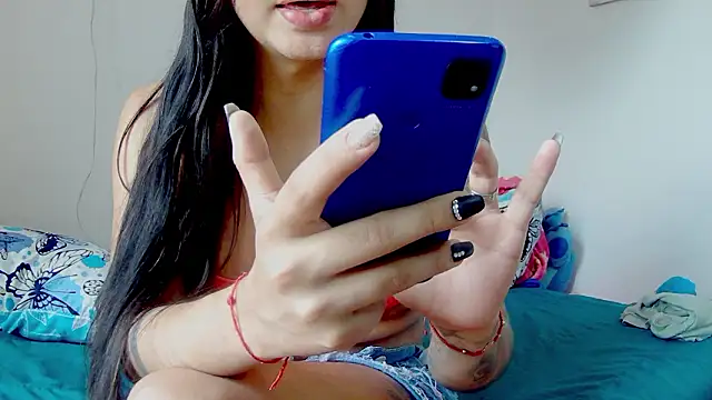 Snapshot of alejadolly chatting on March 7, 5:18 pm alejadolly online show from March 7, 5:18 pm