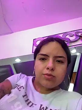 EmilyHarperr online show from October 6, 11:33 am
