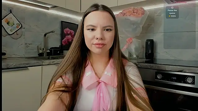 Chloe loo online show from January 14, 8:23 pm