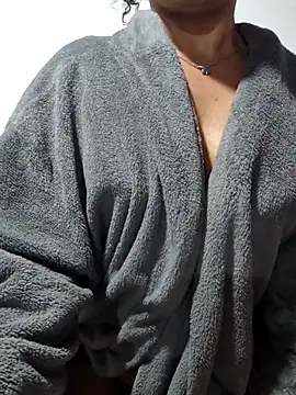 fabiolabarros online show from November 27, 6:36 am