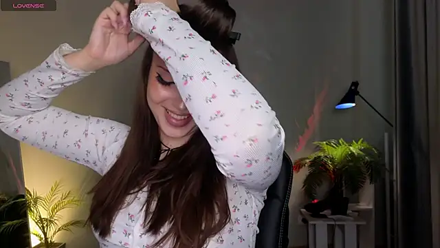 Lucy louras online show from September 26, 12:01 pm