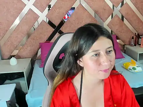 Snapshot of AlissonBacker chatting on November 4, 8:23 pm AlissonBacker online show from November 4, 8:23 pm