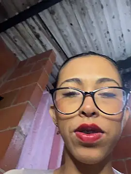 Emma  cumlovee online show from April 14, 11:37 am