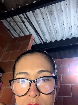 Emma  cumlovee online show from April 15, 11:38 am