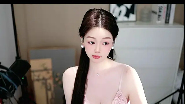 abbyli12 online show from March 18, 4:30 pm