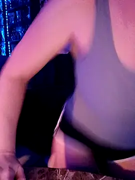 Snapshot of Jeannie_69_andahalf chatting on November 16, 6:56 pm Jeannie 69 andahalf online show from November 16, 6:56 pm