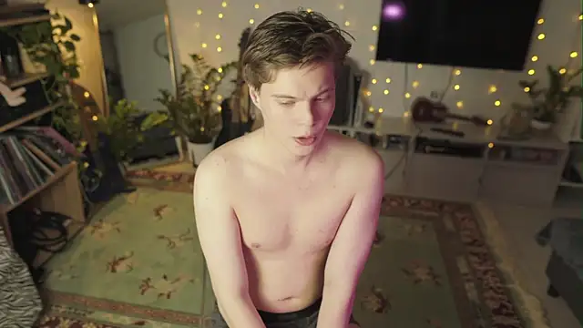 RusBradPitt online show from March 3, 4:14 pm