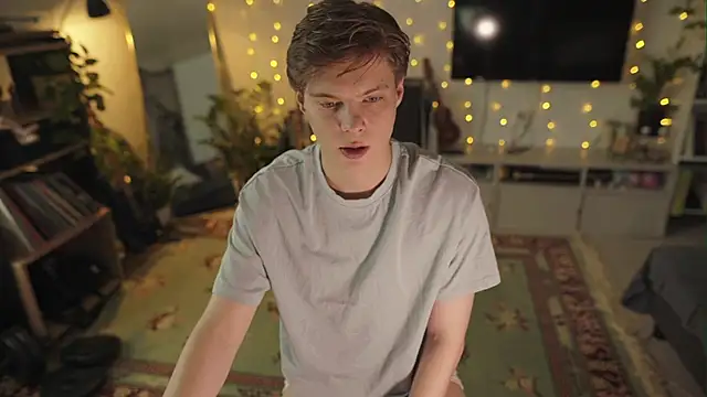 RusBradPitt online show from April 5, 3:19 pm