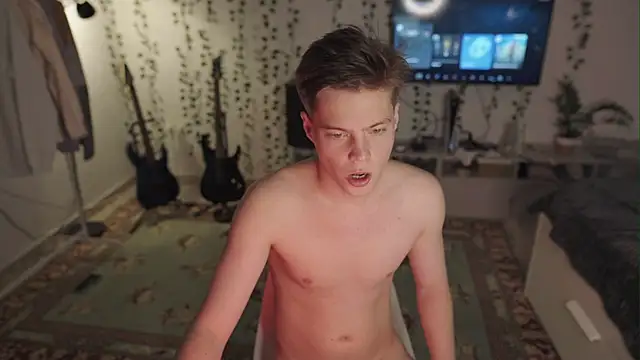 Snapshot of RusBradPitt chatting on November 6, 12:53 pm RusBradPitt online show from November 6, 12:53 pm