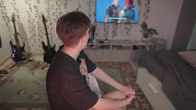 Snapshot of RusBradPitt chatting on November 19, 12:05 pm RusBradPitt online show from November 19, 12:05 pm