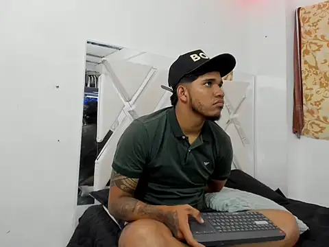 Snapshot of klever_haston chatting on December 2, 11:17 pm klever haston online show from December 2, 11:17 pm