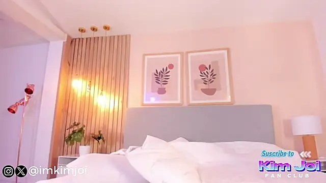 KiimJoi online show from November 13, 1:15 pm