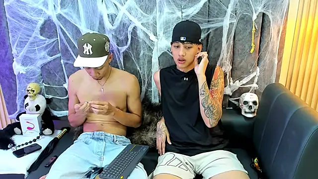 DustinandJordan online show from October 18, 6:04 am