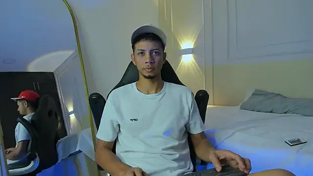 DustinandJordan online show from February 9, 9:24 pm