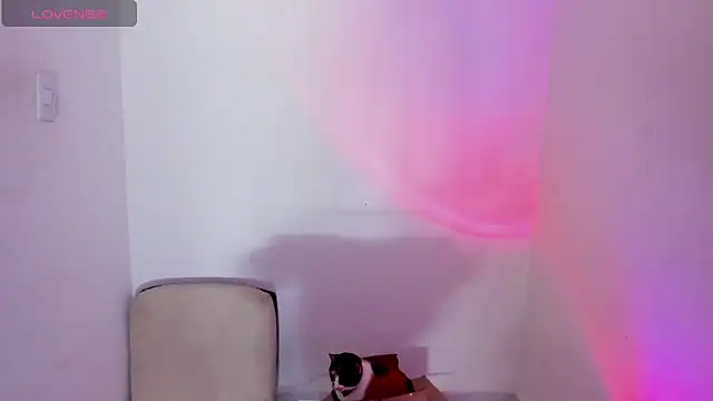 Viioleett cum online show from March 21, 4:00 pm