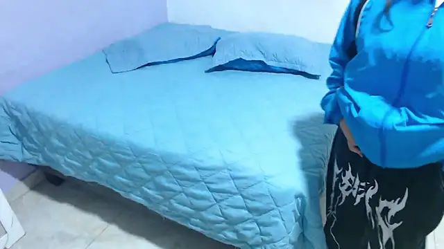 onixandghosty1 online show from November 27, 7:03 pm