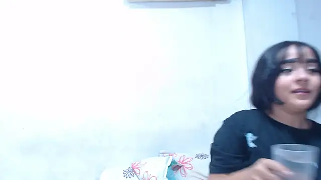 Snapshot of onixandghosty1 chatting on February 14, 6:52 pm onixandghosty1 online show from February 14, 6:52 pm