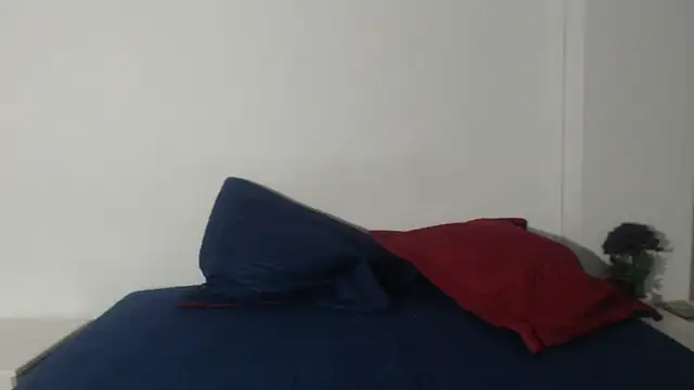 Snapshot of onixandghosty1 chatting on February 24, 7:04 pm onixandghosty1 online show from February 24, 7:04 pm