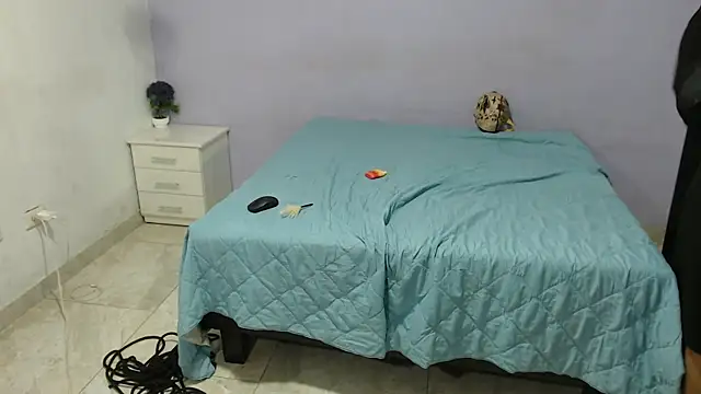 onixandghosty1 online show from October 27, 8:10 pm