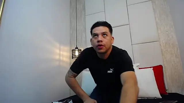 Dominic Taylor  online show from September 20, 11:37 am