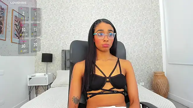 Snapshot of Cataleya_Wayne chatting on October 2, 7:39 pm Cataleya Wayne online show from October 2, 7:39 pm