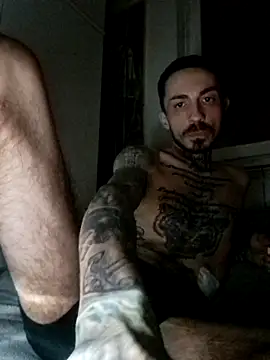 Snapshot of Robe420 chatting on April 9, 8:37 pm Robe420 online show from April 9, 8:37 pm