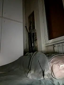 Robe420 online show from March 9, 8:01 pm