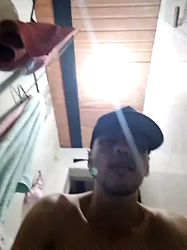 Santi2323xxX online show from March 13, 4:39 am