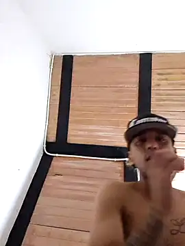 Santi2323xxX online show from May 24, 6:24 am