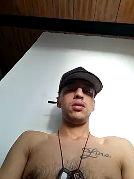 Santi2323xxX online show from December 1, 9:15 pm