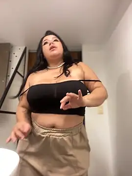 Snapshot of Tokio_Sakura chatting on February 20, 1:57 am Tokio Sakura online show from February 20, 1:57 am