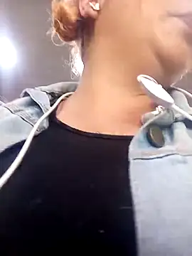 Snapshot of Mariana-94 chatting on December 1, 1:01 pm Mariana-94 online show from December 1, 1:01 pm