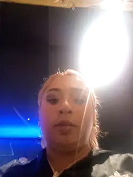 Snapshot of Mariana-94 chatting on December 4, 1:21 pm Mariana-94 online show from December 4, 1:21 pm