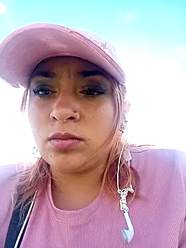 Snapshot of Mariana-94 chatting on December 3, 12:59 pm Mariana-94 online show from December 3, 12:59 pm