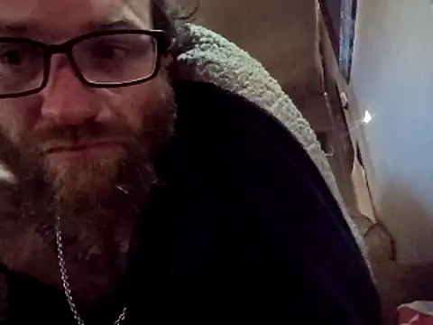 bearded cross online show from February 14, 3:45 pm