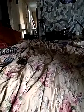 bearded cross online show from October 17, 1:02 pm