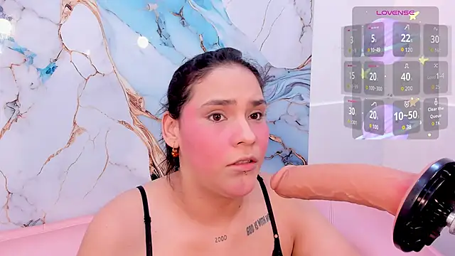 TIFFANY GLOW   online show from October 25, 8:09 pm