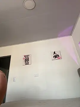 Snapshot of sabrina_rosee chatting on September 16, 1:12 pm sabrina rosee online show from September 16, 1:12 pm