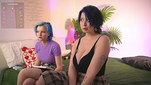 bluebeell online show from April 18, 1:24 pm