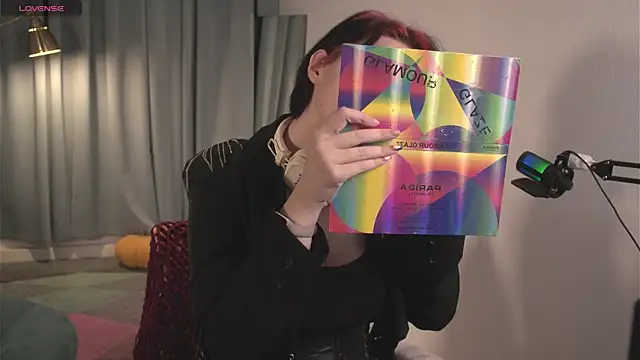 Snapshot of bluebeell chatting on December 1, 4:57 am bluebeell online show from December 1, 4:57 am